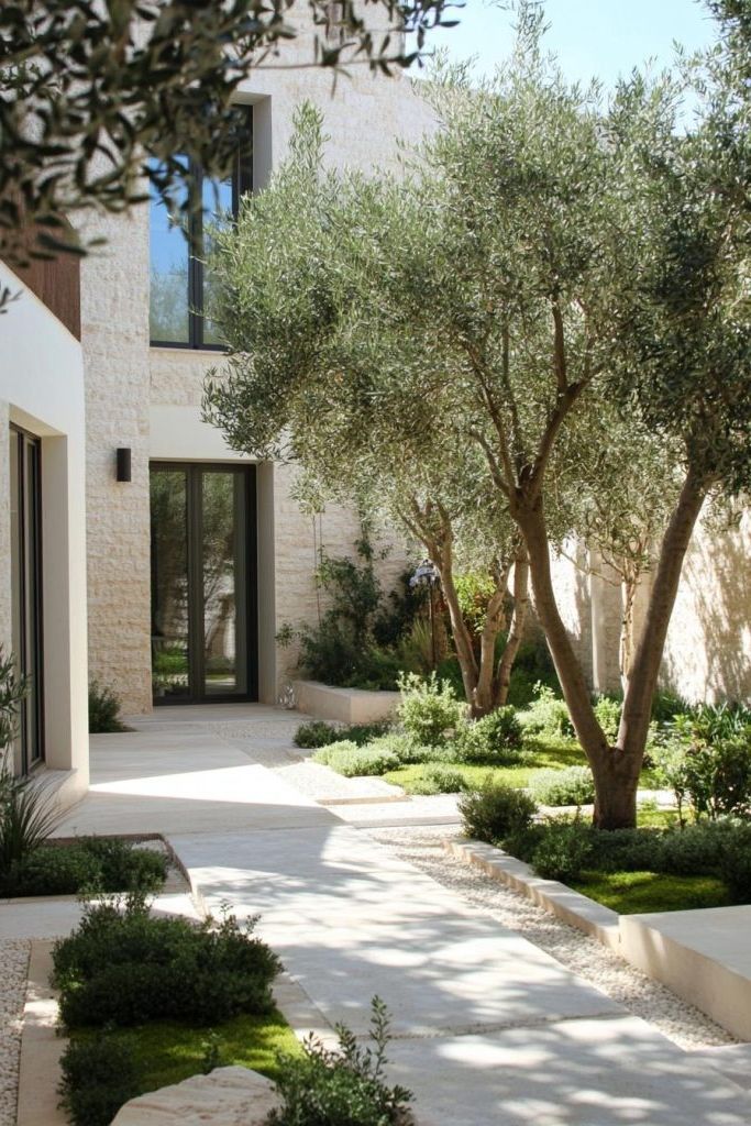 modern French house inner courtyard