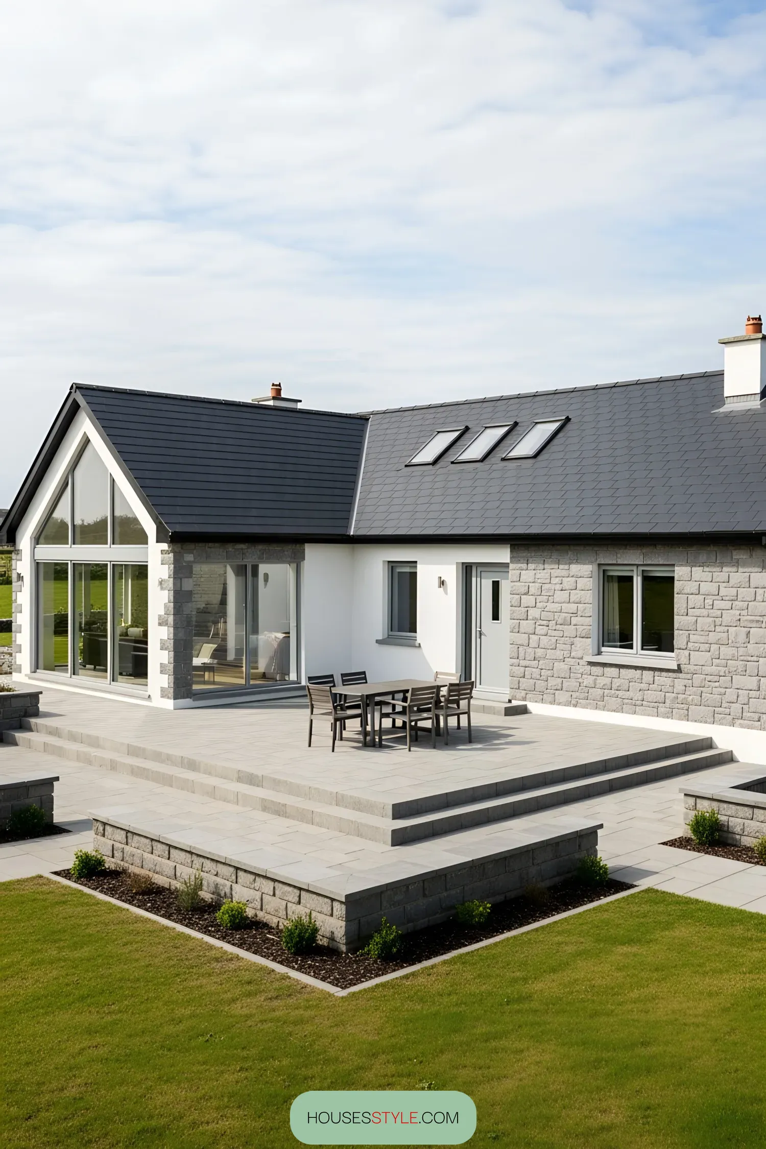 Contemporary bungalow with a spacious terrace